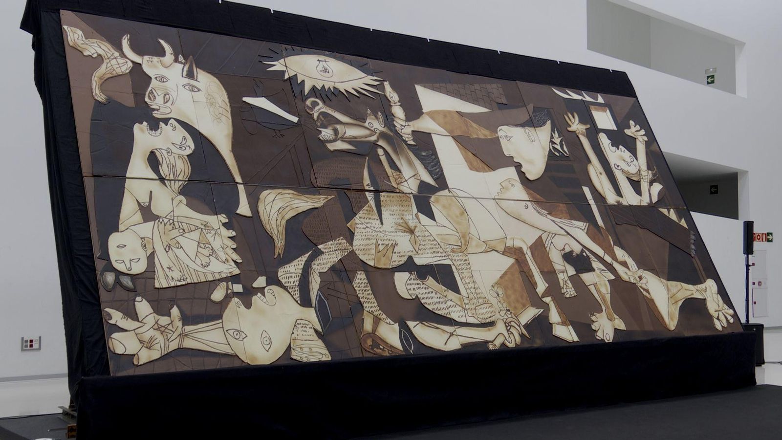 La rèplica del 'Guernica' fet amb xocolate La rèplica del Guernica fet amb xocolate