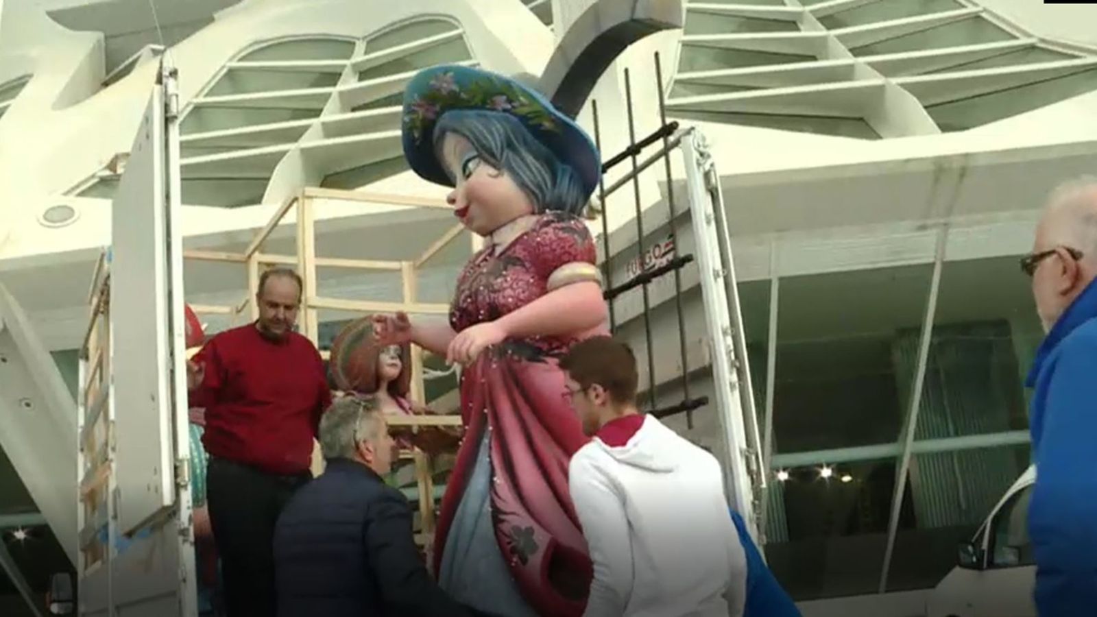 Les Falles 2019 escalfen motors amb l’Exposició del Ninot