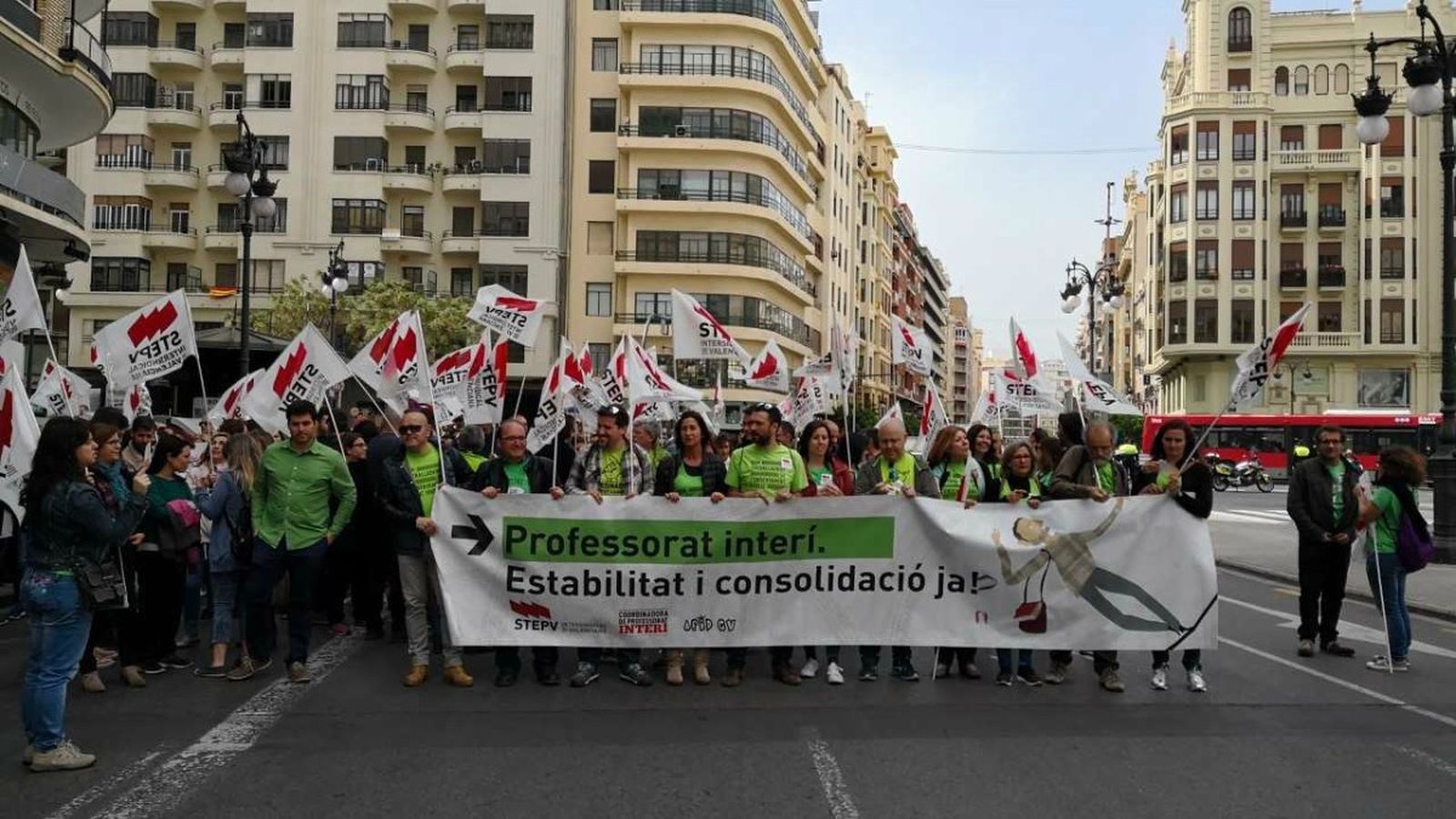 Capçalera de la manifestació que ha recorregut el centre de València