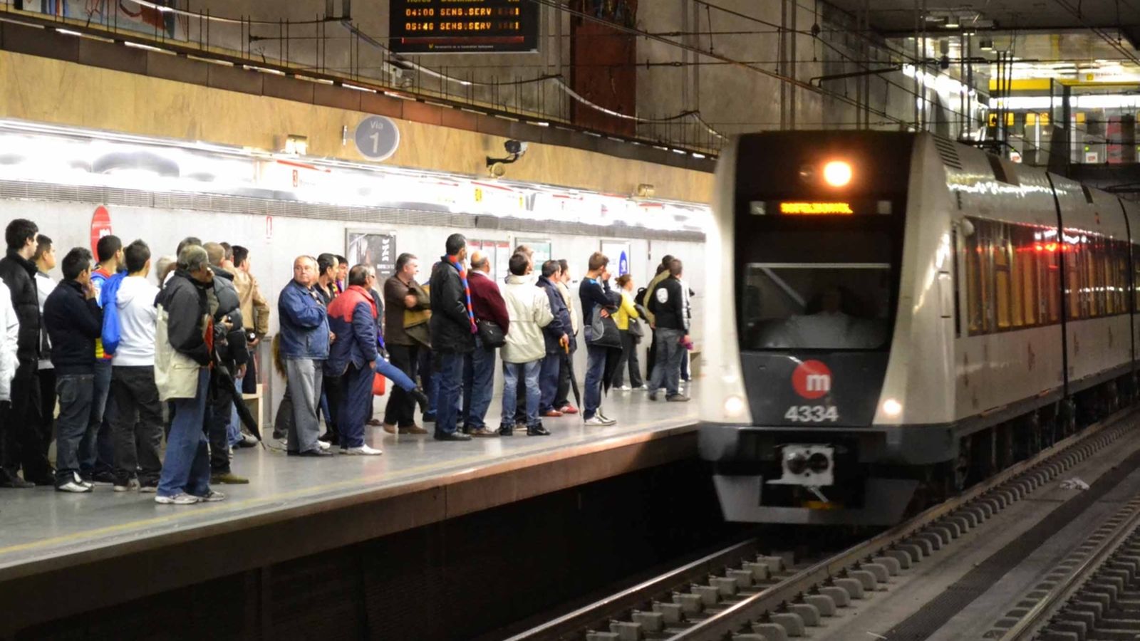 Asindown denuncia que 3.000 carrers i 133 estacions de metro a València no són accessibles