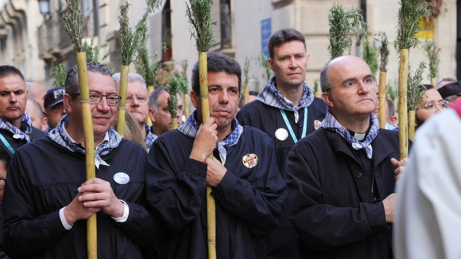 Mazón (centre) en la Romeria de la Santa Faç aquest dijous