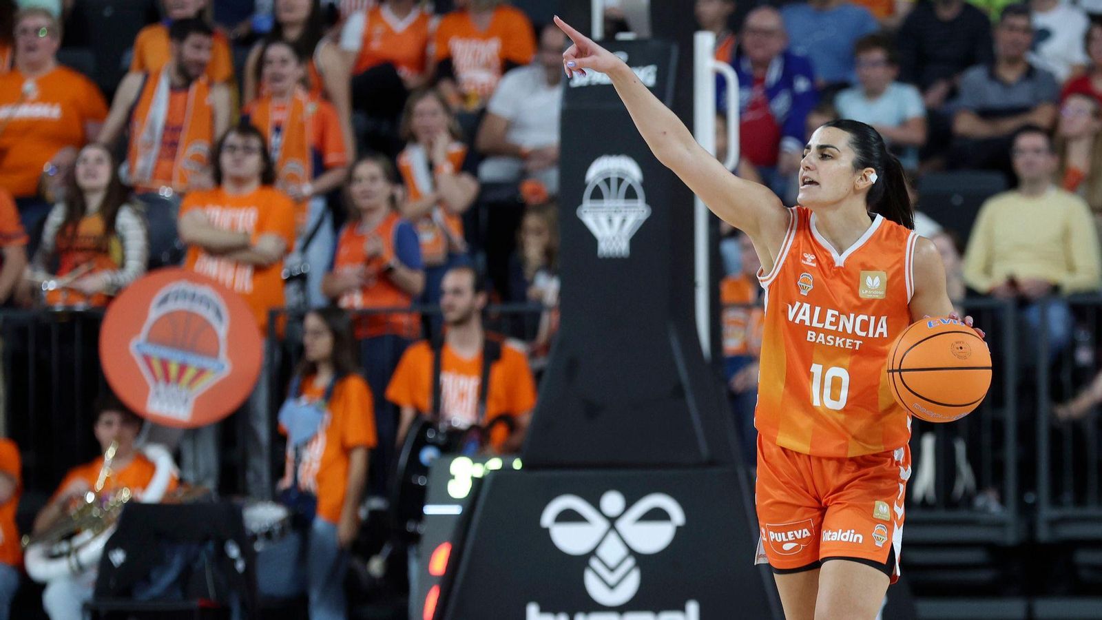 Leti Romero, en una acció del duel