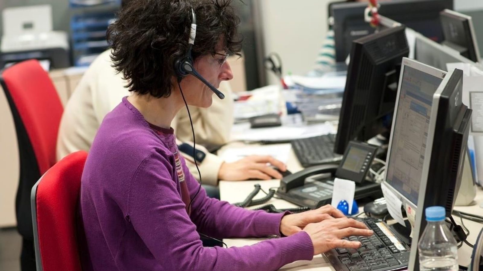 Una teleoperadora, en una imatge d'arxiu