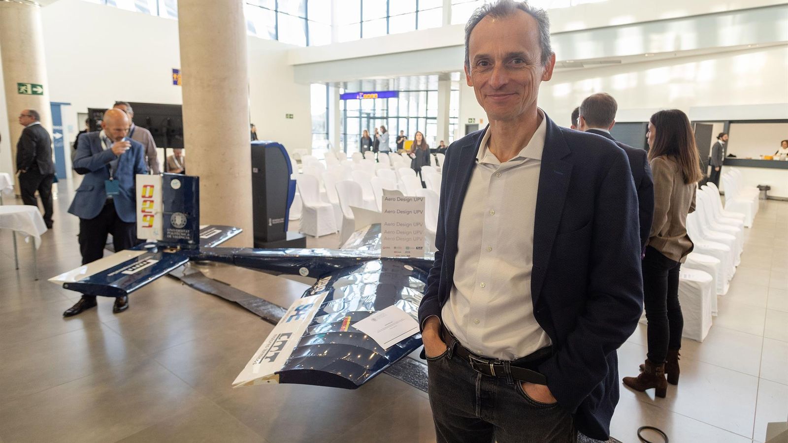 Pedro Duque a l'aeroport de Castelló