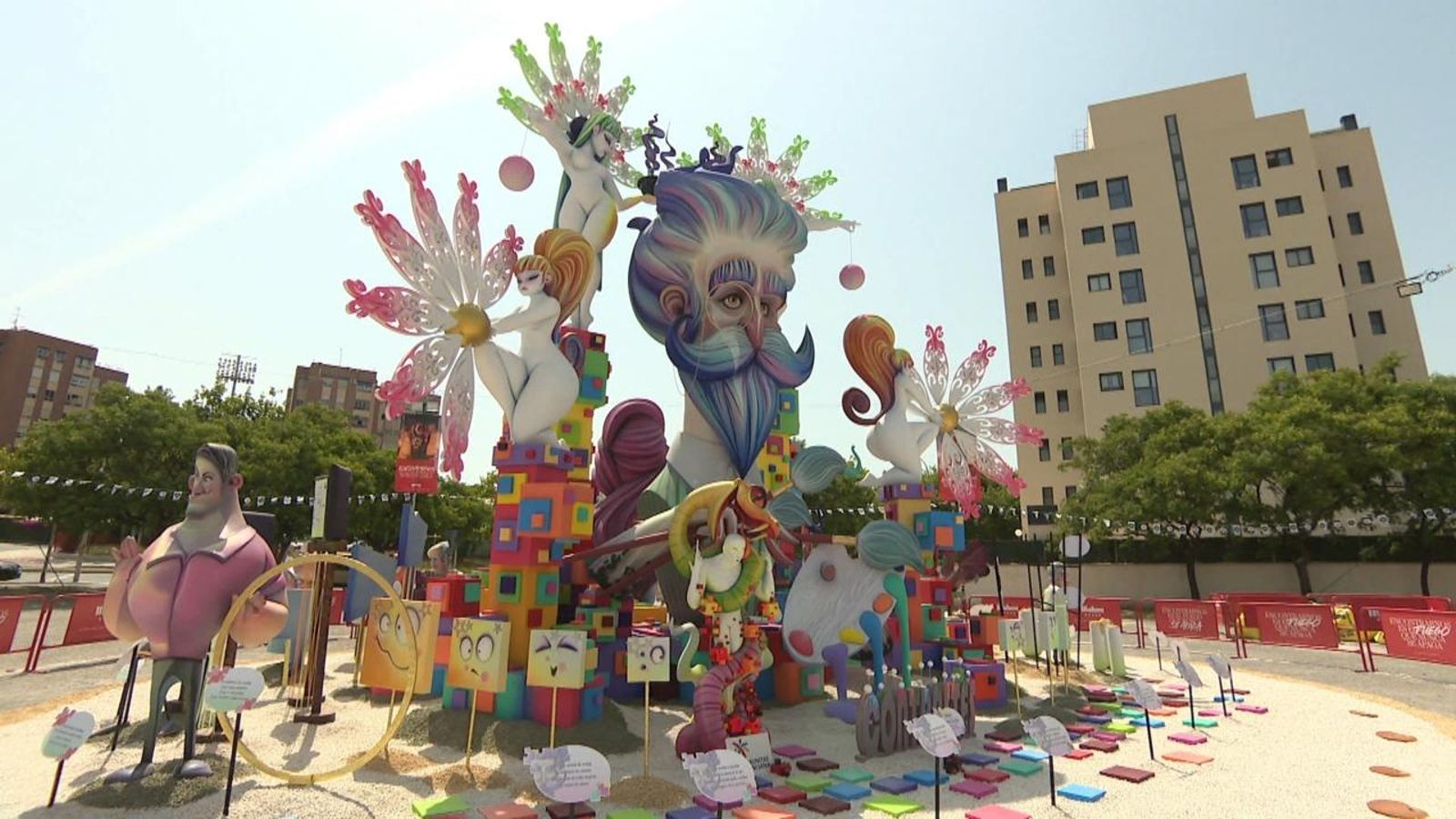 La creativitat, l’equilibri, el cromatisme i la crítica són alguns dels aspectes que avalua el jurat de fogueres