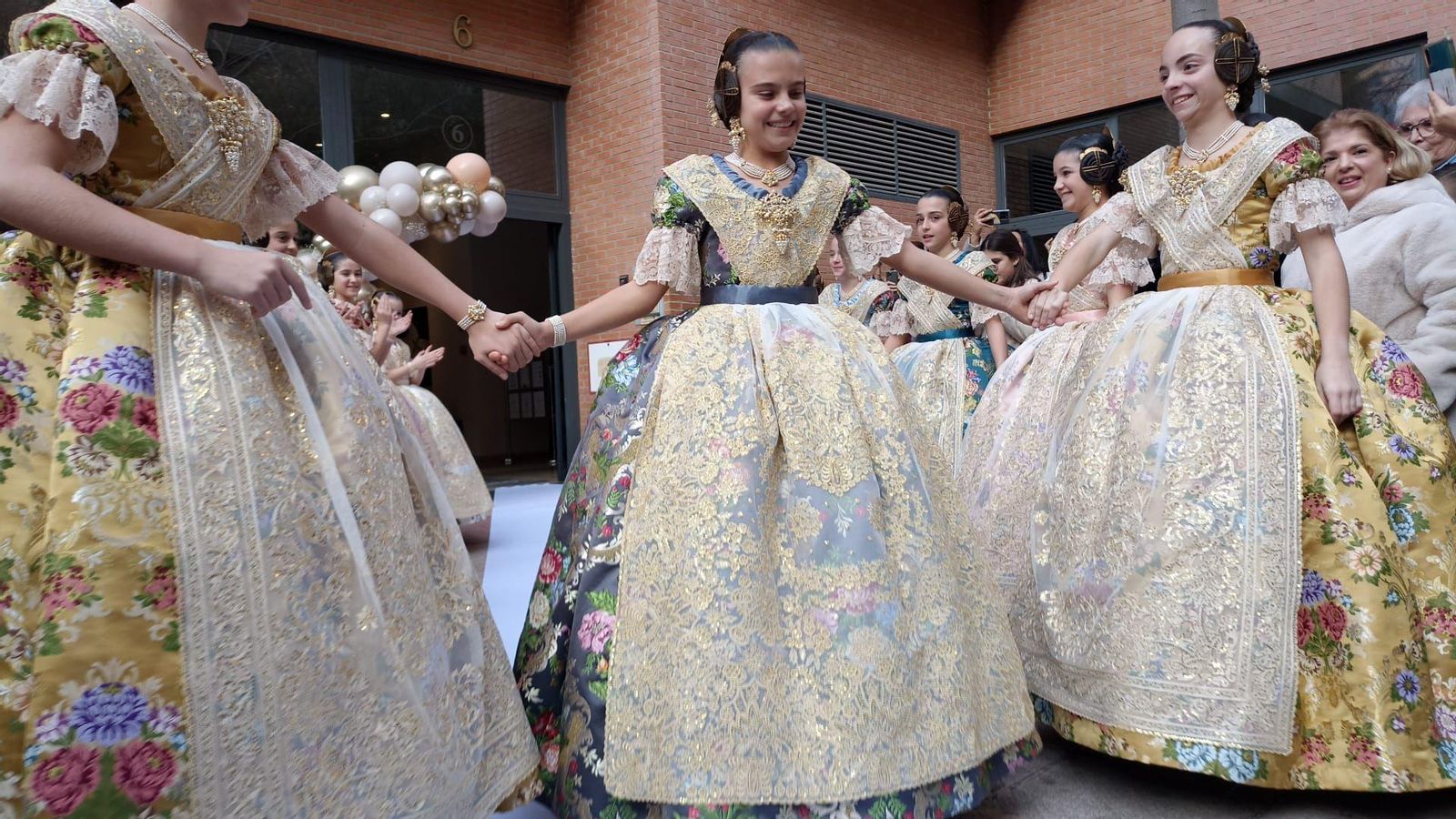 Primera imatge de Marina García amb l'espolí de color gris imperial