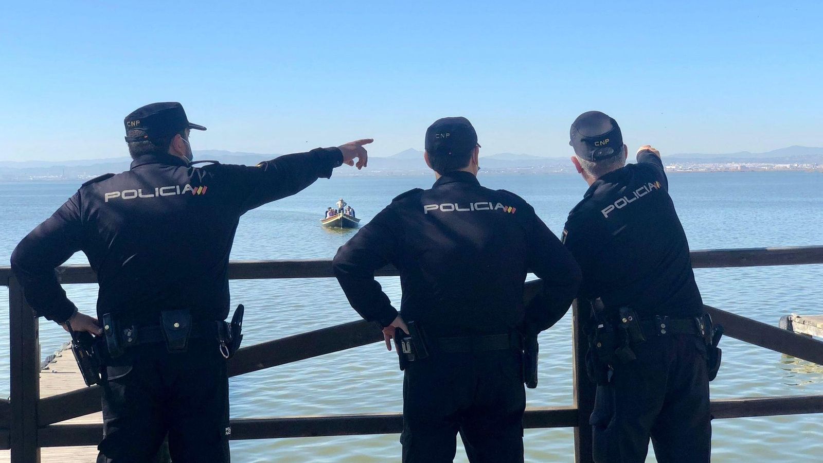 La Policia de la Generalitat treballa en la prevenció de la pesca d'angules a l'Albufera
