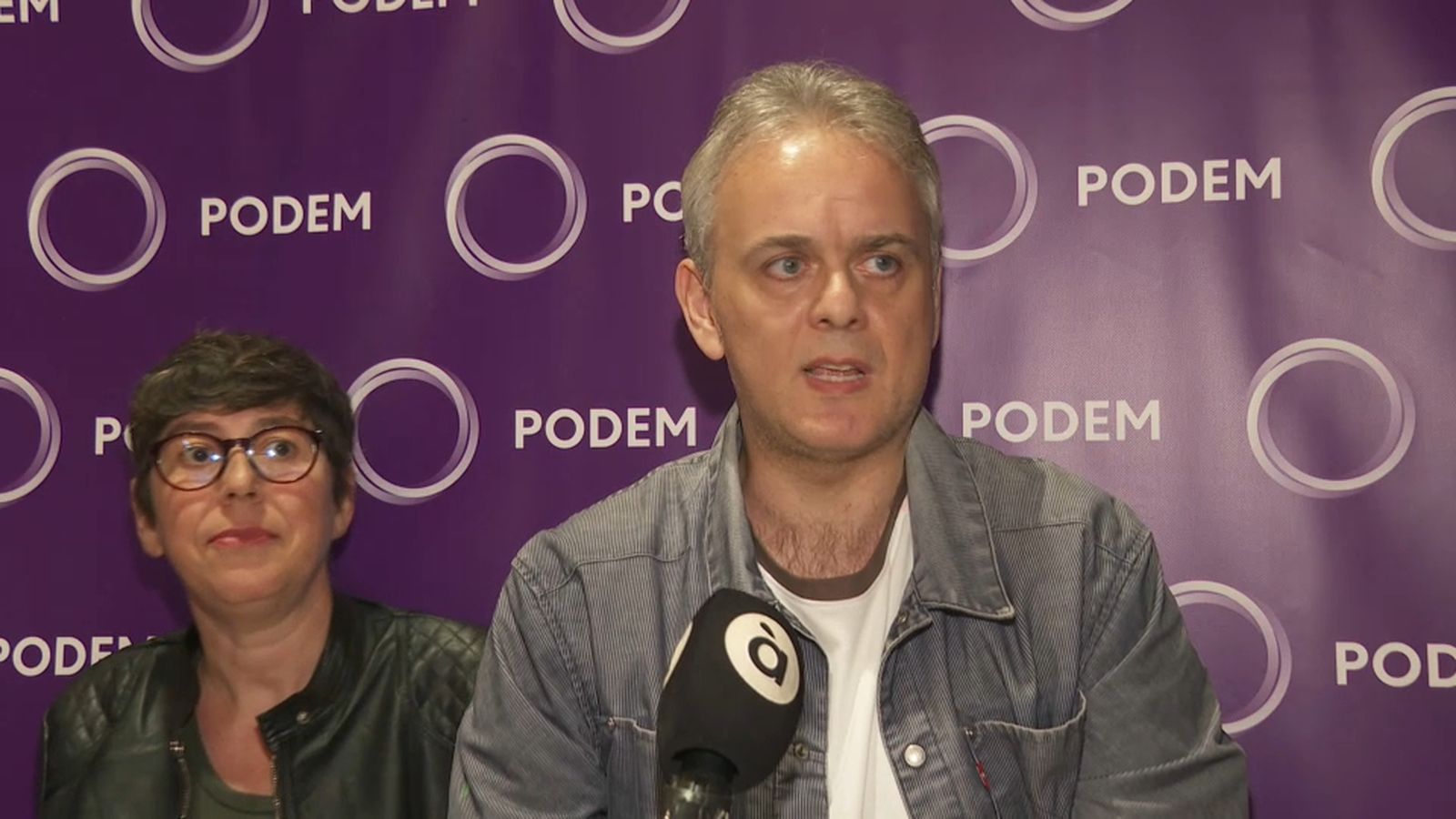 Hèctor Illueca i Pilar Lima en l'acte de presentació de candidatures, aquest dissabte a València