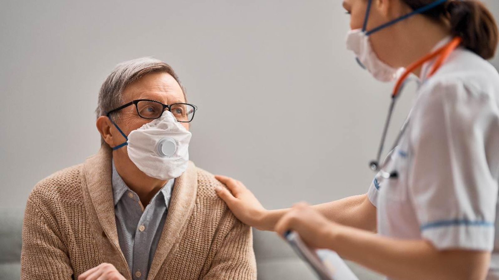 Professionals de la sanitat defenen l'atenció en valencià