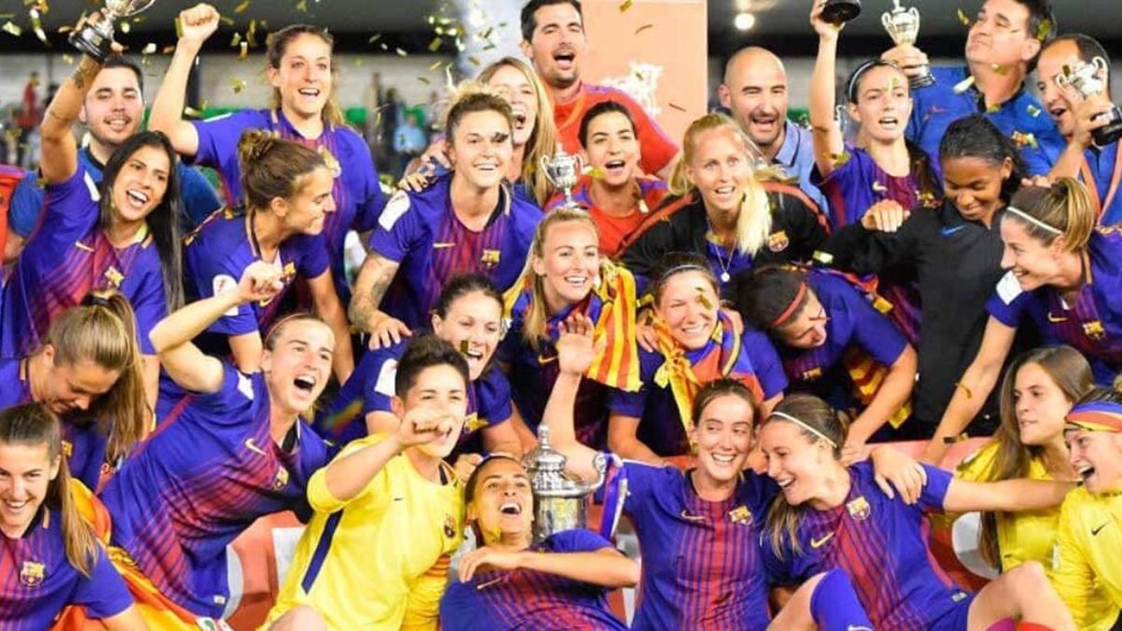 Les jugadores del Barça celebern la victòria