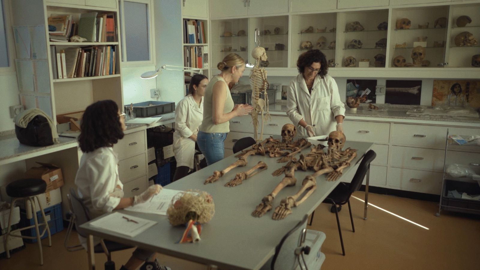 'Negar la pau' se centra en la història darrere de la fossa comuna 126 del cementeri de Paterna