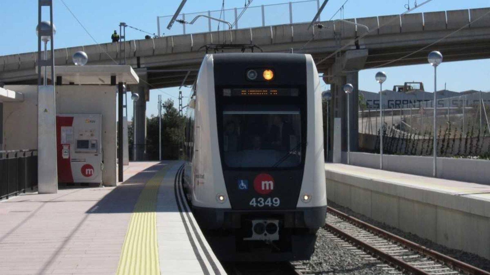 La fiscalia demana tres anys i set mesos de presó per als 8 acusats de l\'accident del metro