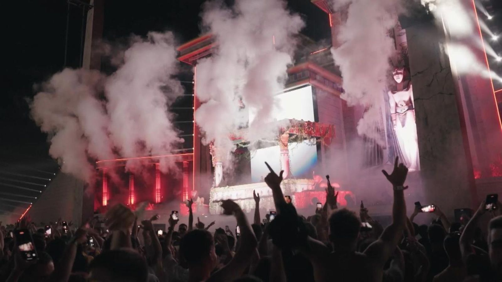 60.000 persones inauguren la desena edició del Medusa de Cullera