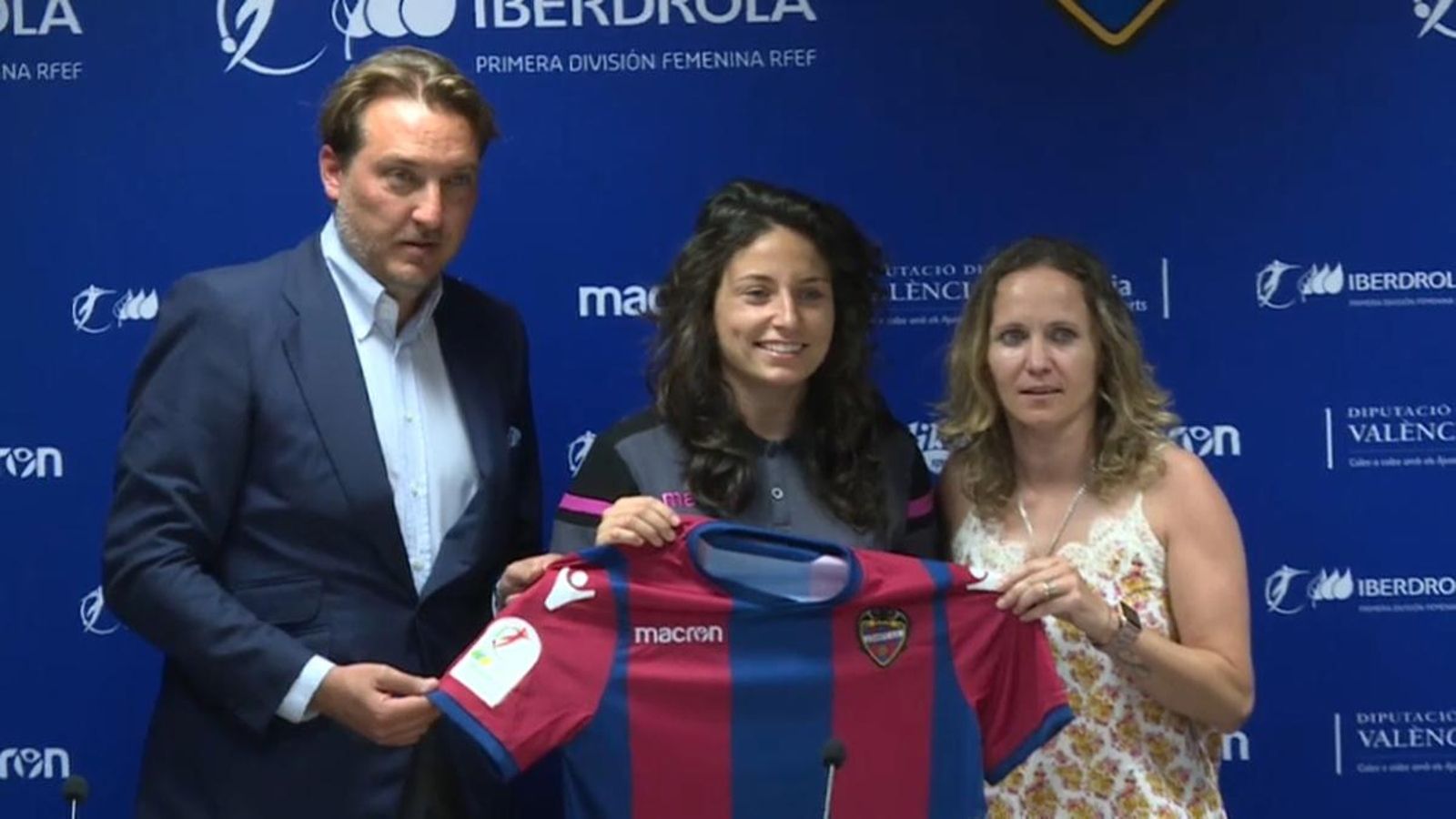 Ivana Andrés ha sigut presentada amb el Llevant femení