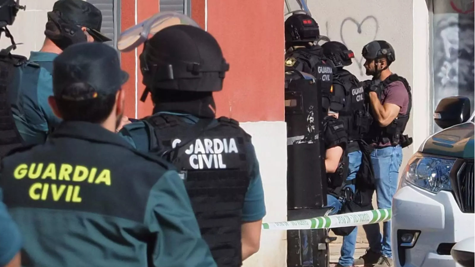 Un moment de l'operació policial en què detingueren l'assassí de Santovenia de Pisuerga