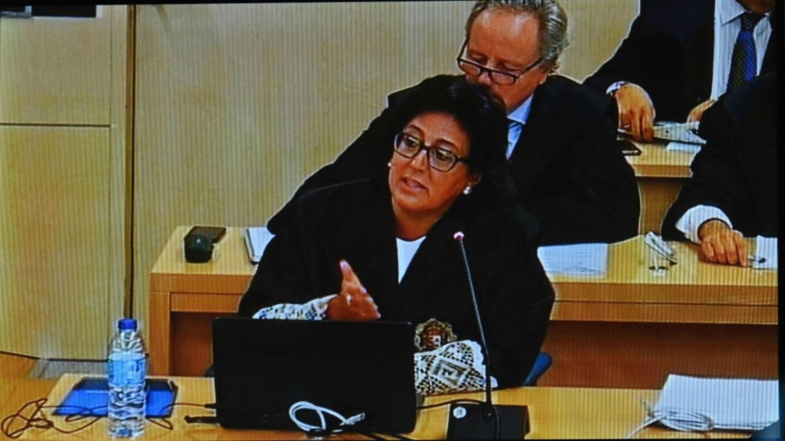 Imatge del monitor de l'Audiència Nacional de la intervenció de la fiscal Carmen Launa Imatge del monitor de l'Audiència Nacional de la intervenció de la fiscal Carmen Launa
