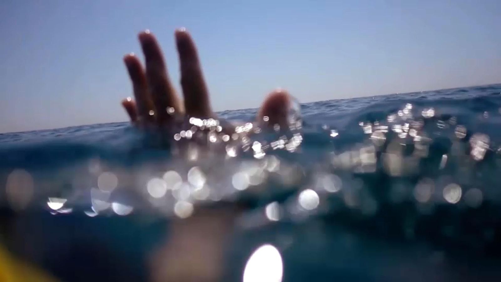 Una imatge de la campanya institucional, que llançarà la Generalitat, per a reduir el nombre d'ofegaments en aigües valencianes