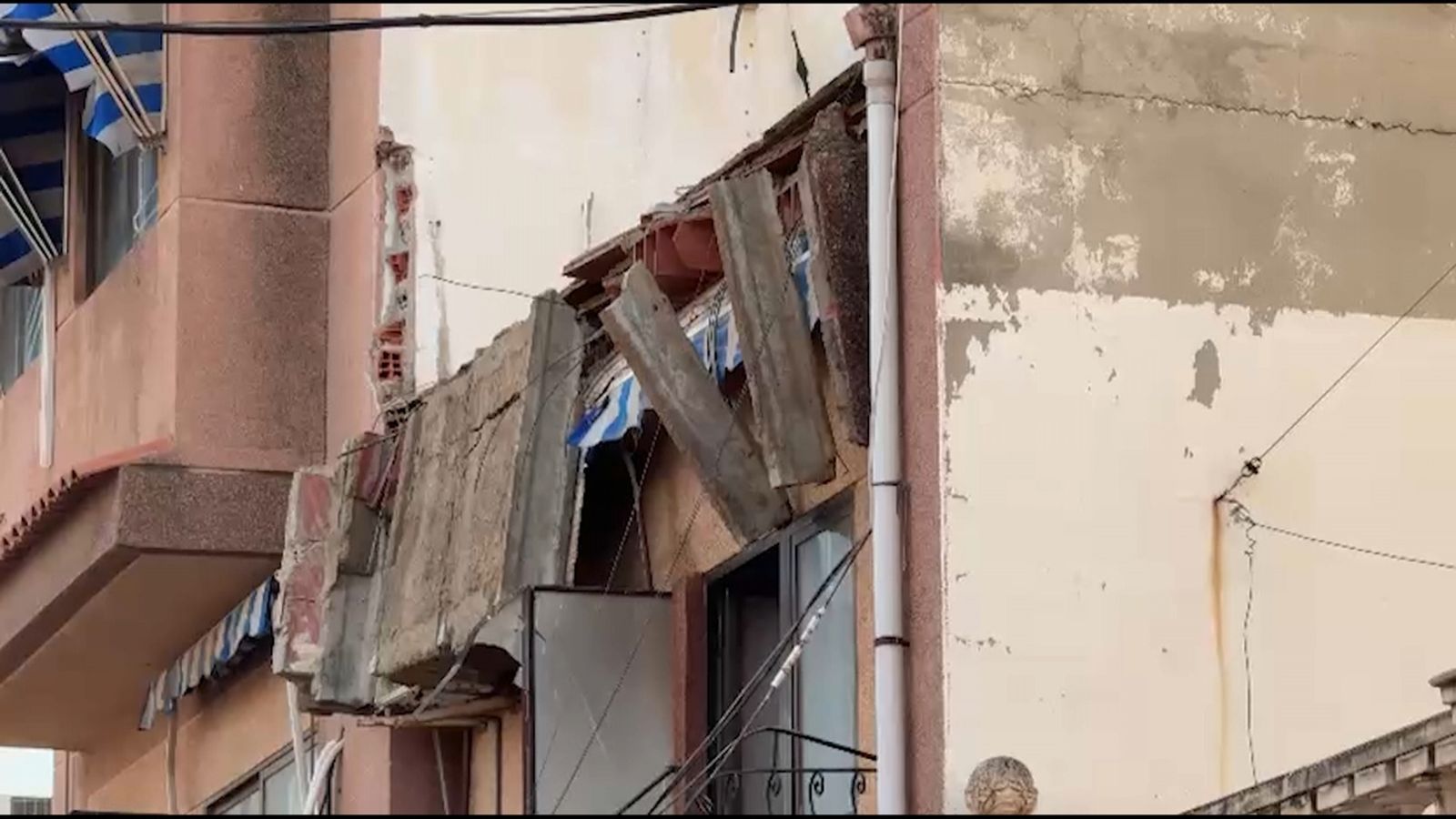 Caiguda d'un balcó a Santa Pola