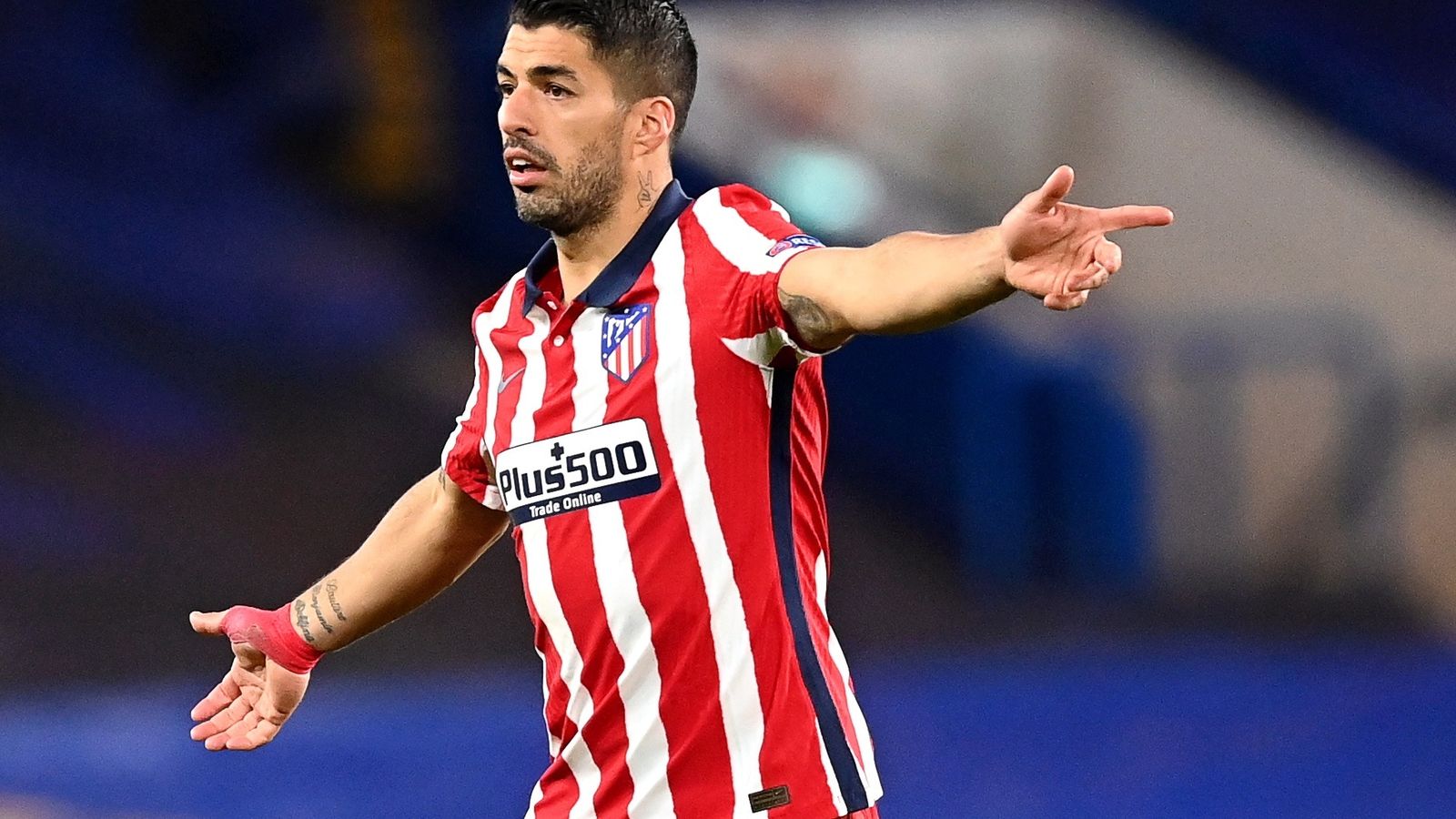 Suárez ha sigut substituït en el minut 60.