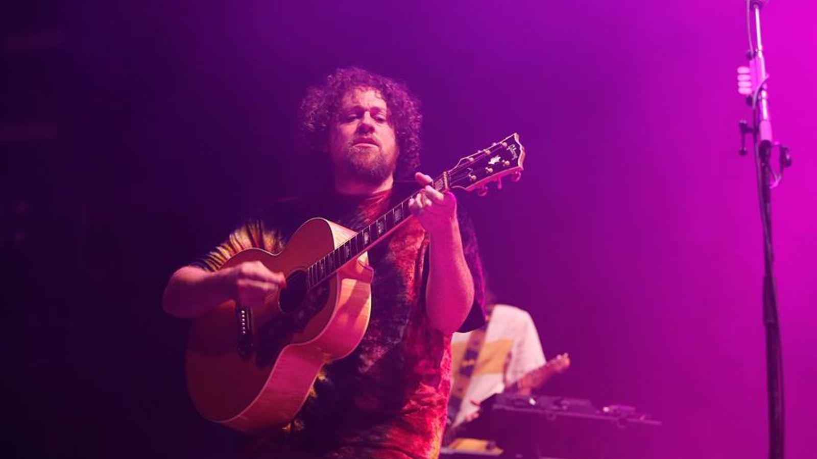 Joseph Mount, líder del grup britànic Metronomy, en l'actuació d'aquest divendres