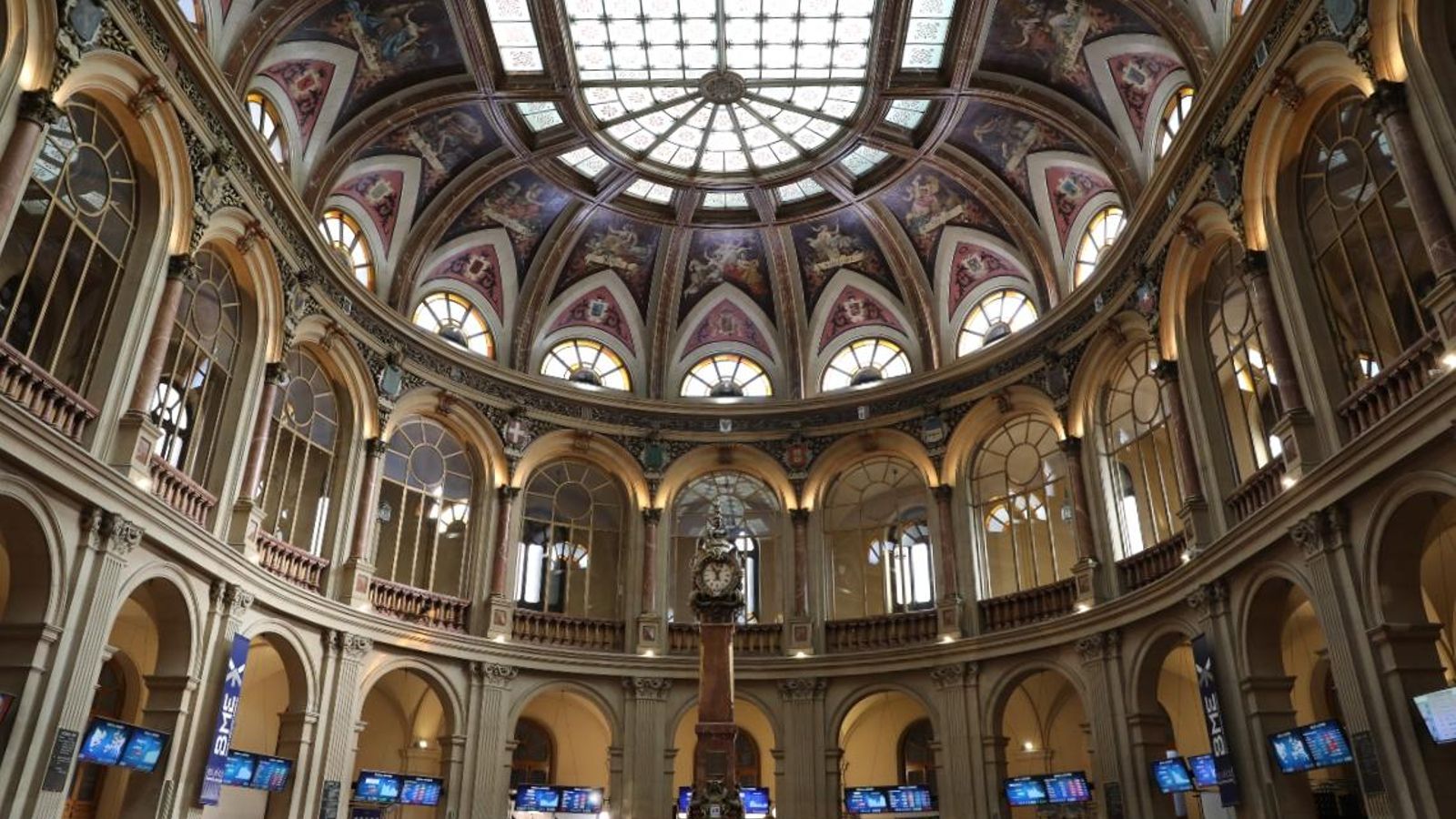 Interior de l’edifici de la Borsa de Madrid