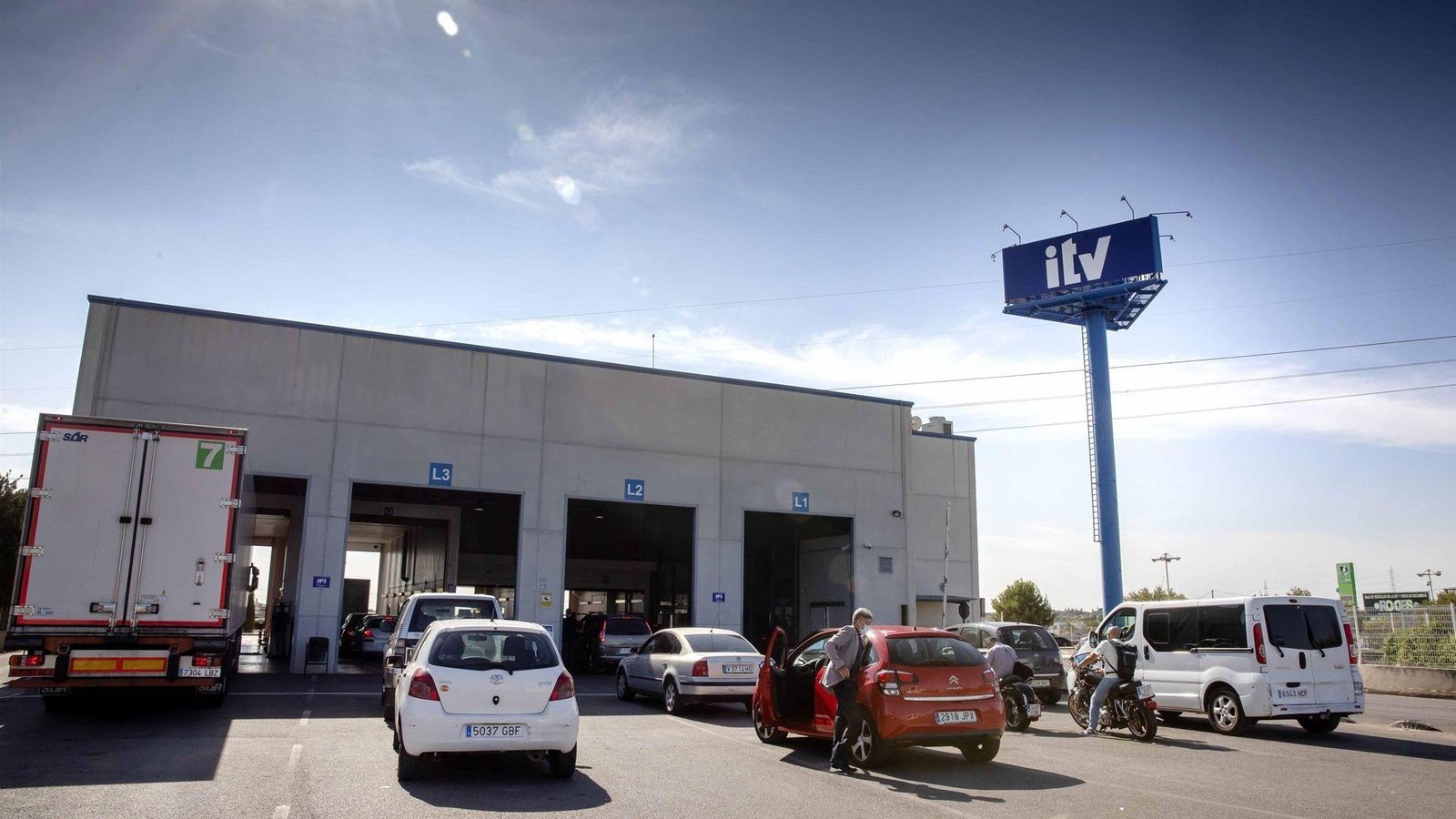 Transportistes denuncien ITV col·lapsades