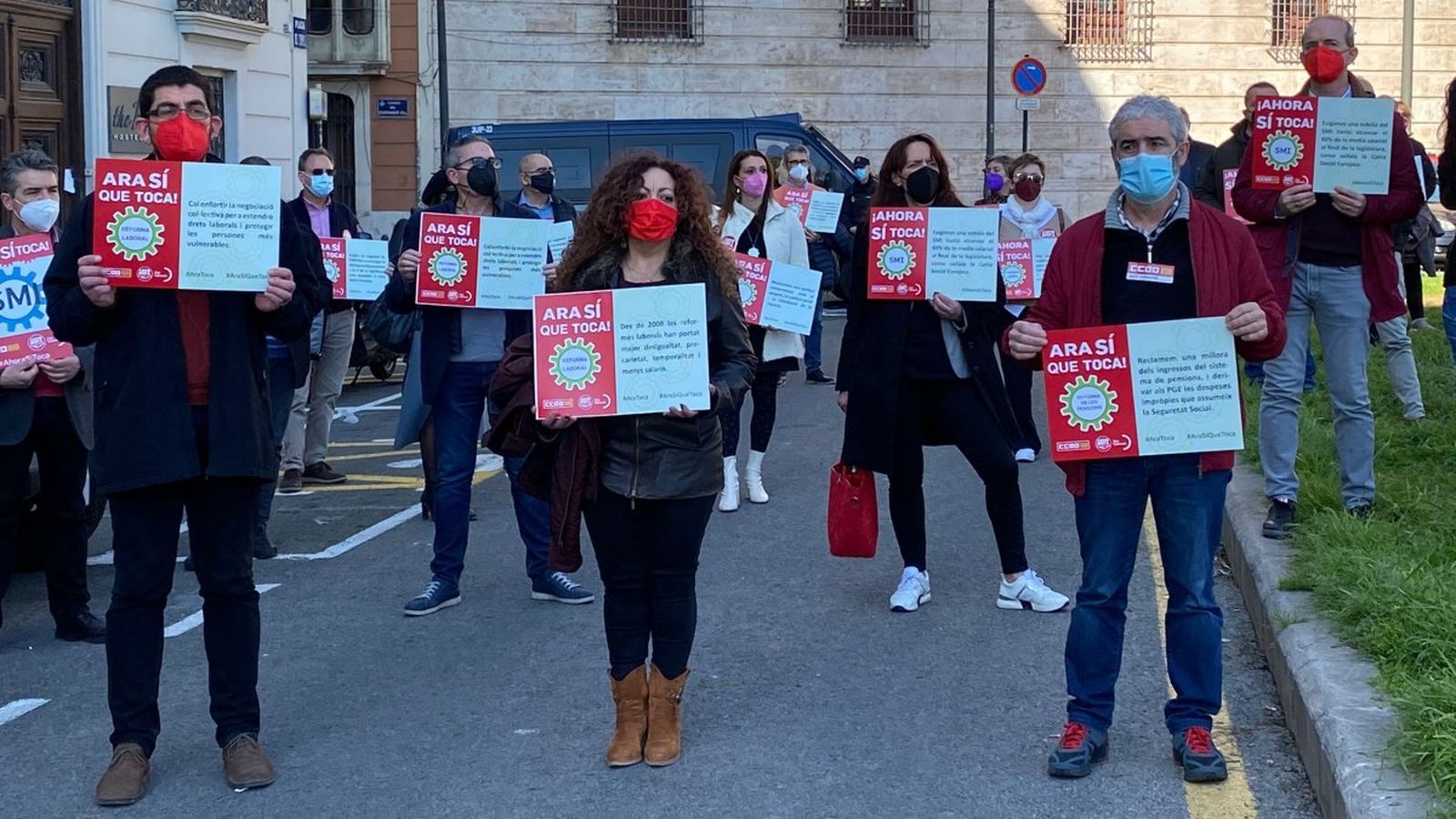 La protesta dels sindicats davant la Delegació del Govern a València