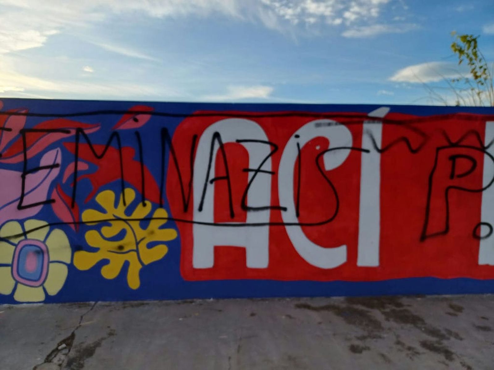 Imatge d'un dels murals atacats