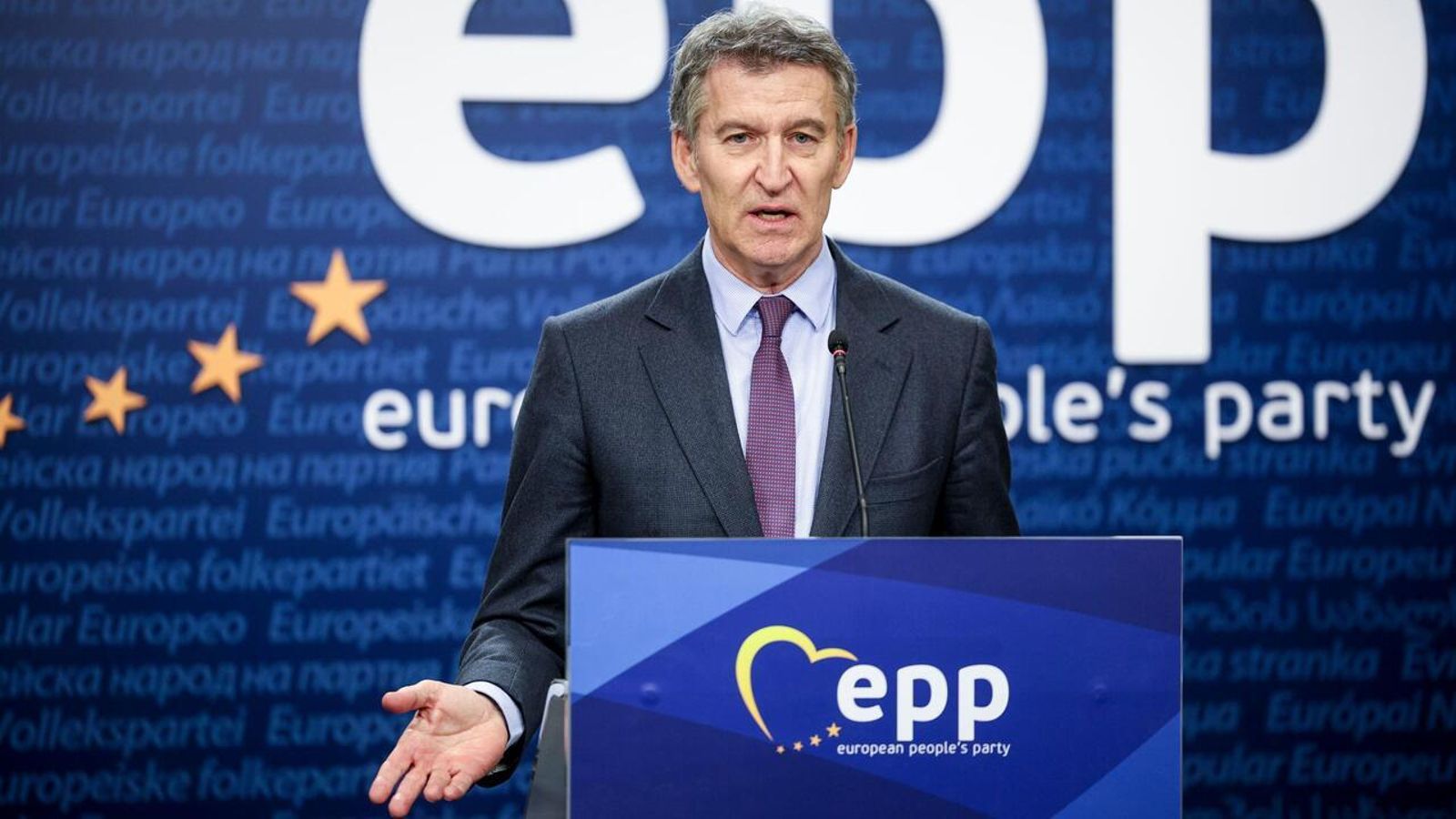 Feijóo, a la cimera del PPE a Brussel·les Feijóo assisteix a la cimera del PPE a Brussel·les