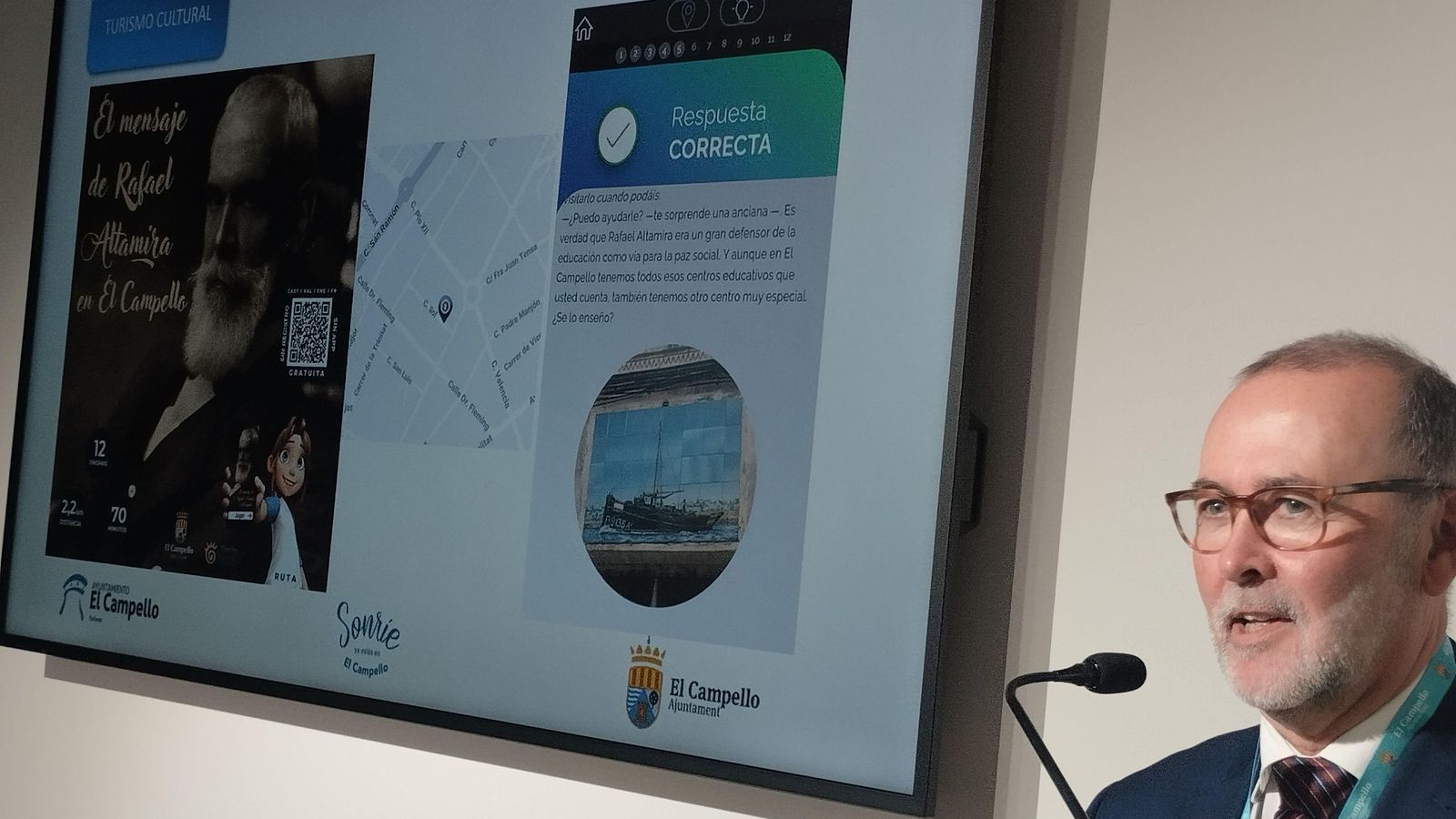 L'alcalde del Campello en la presentació de la gymkana que es podrà fer des del mòbil i permetrà descobrir les vinculacions d'Altamira amb El Campello