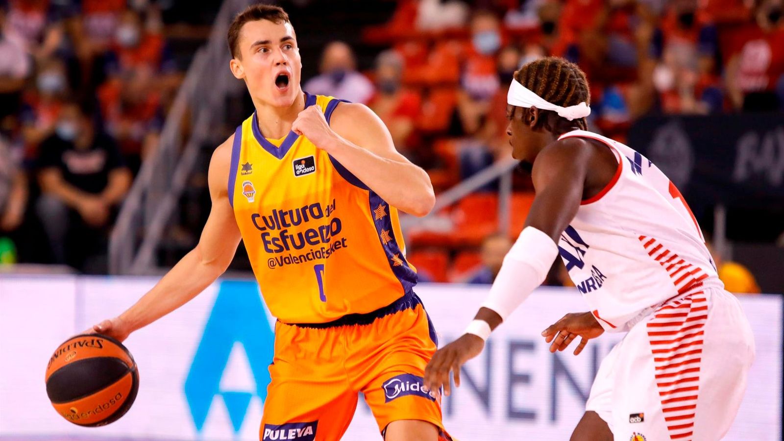 Nenad Dimitrijevic, en una acció del partit