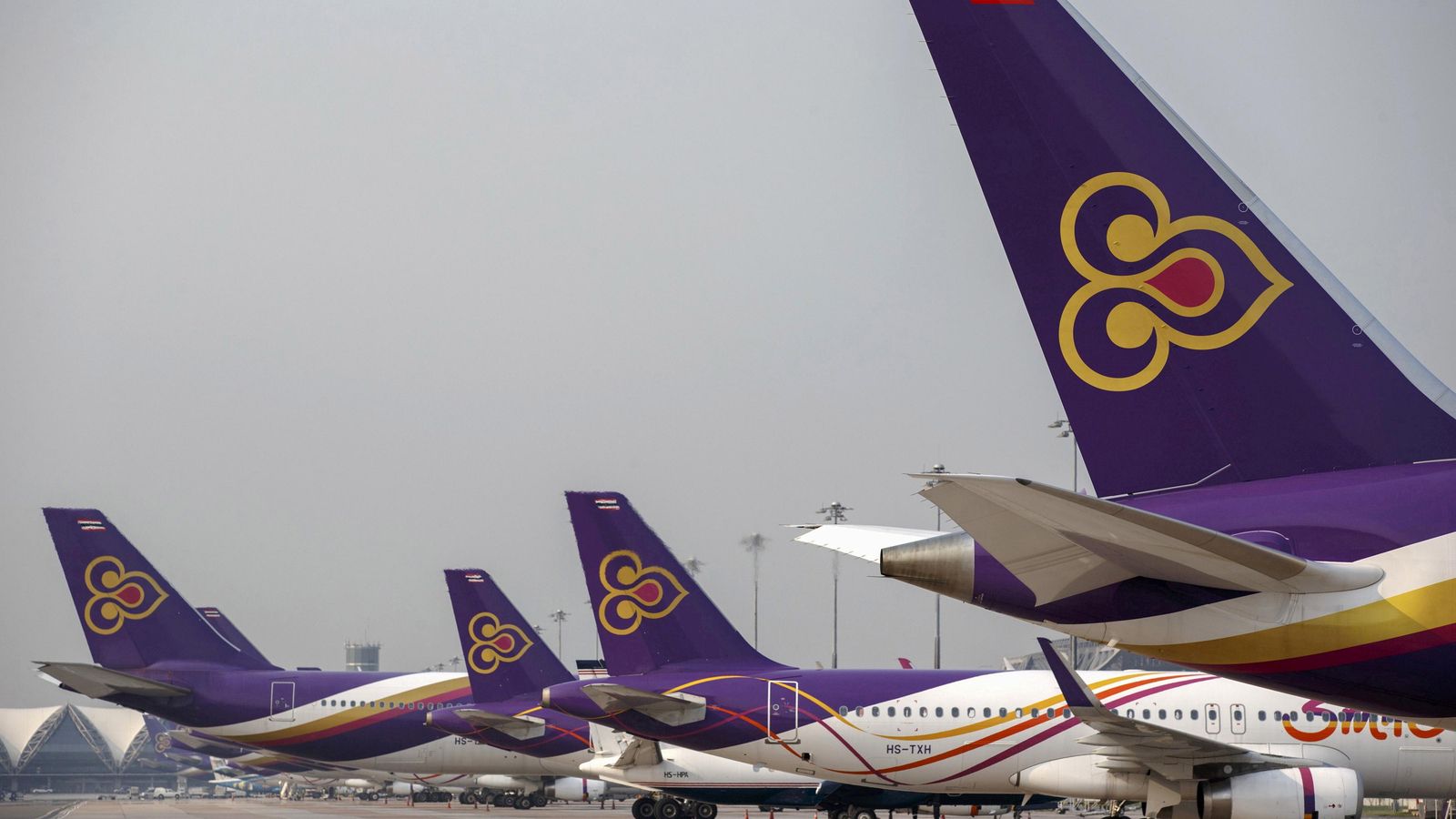 L'aeroport de Bangkok està inclòs dins del radi de seguretat que han establit les autoritats per si hi ha una segona deflagració