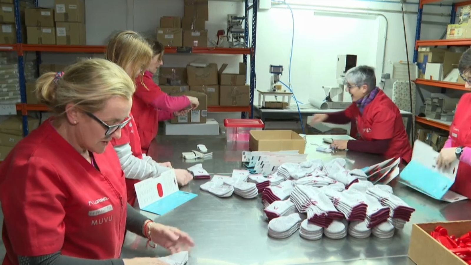 Treballadores del sector tèxtil en una imatge d'arxiu