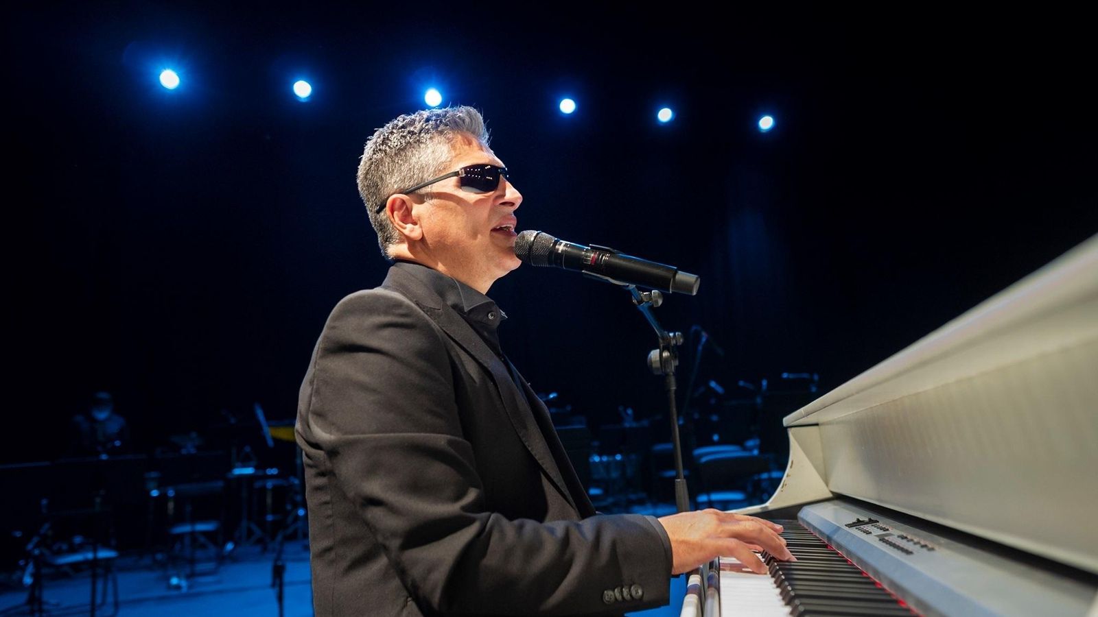 Imatge d'arxiu del cantant Serafín Zubiri durant un concert EuropaPress 3926556 serafin zubiri