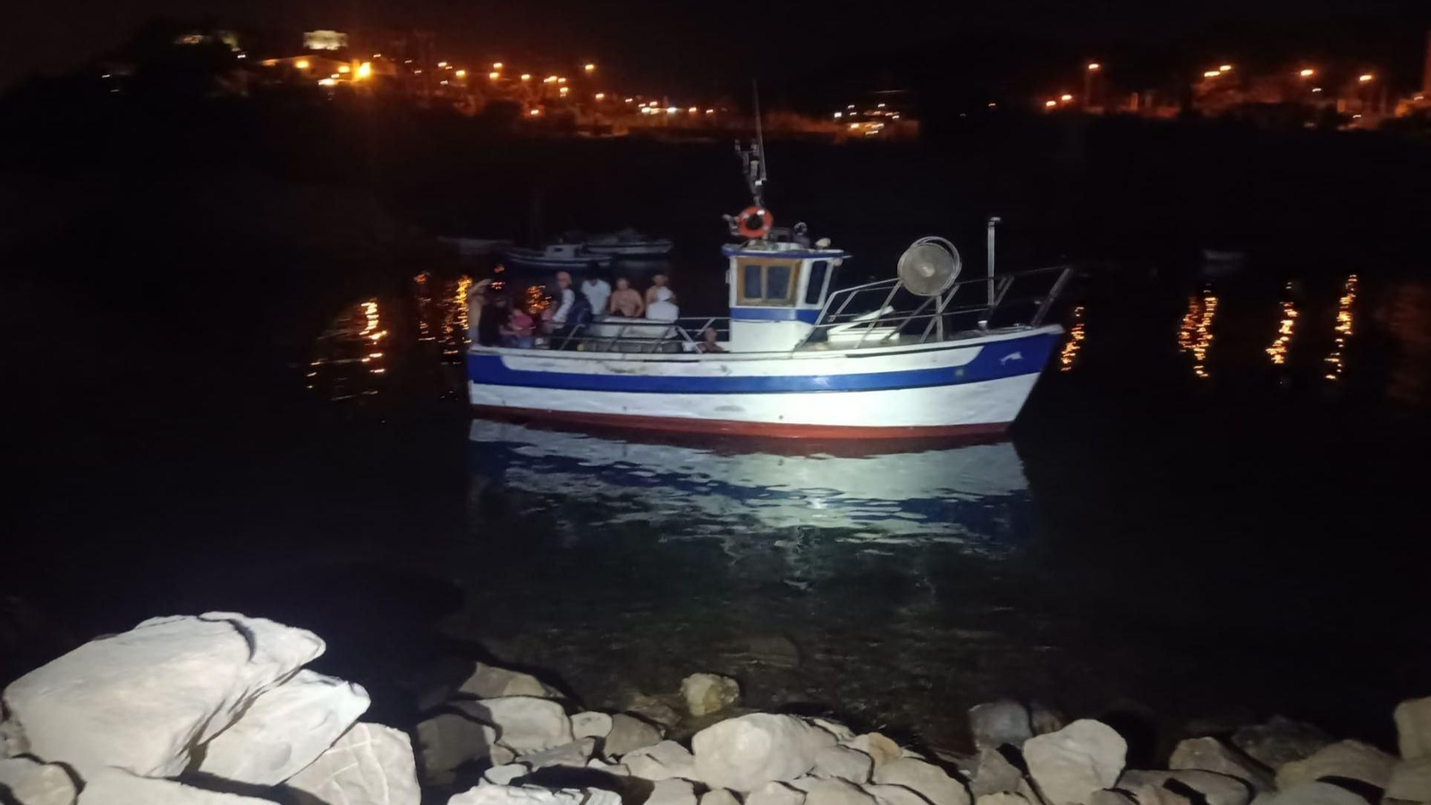 Embarcació arribada este divendres de matinada al Campello