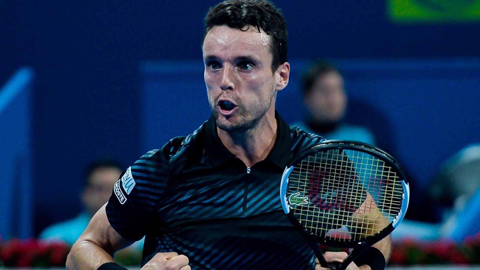 Roberto Bautista Agut celebra la victòria contra Wawrinka en els quarts de final de l'Open 250 de Doha, Qatar