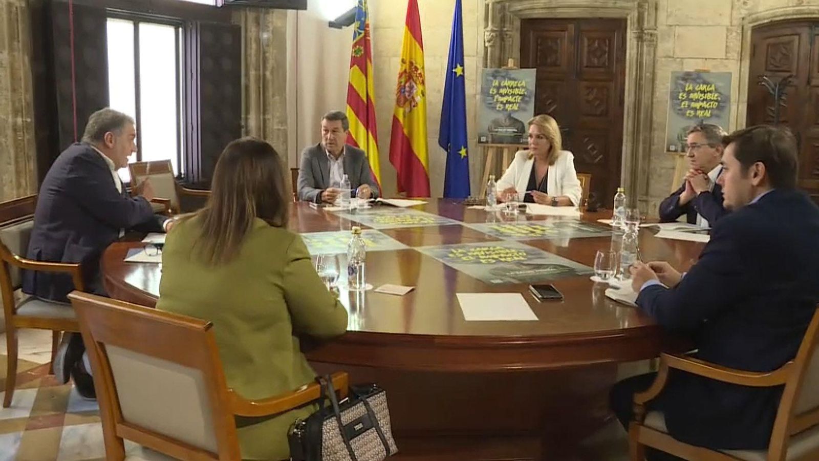 En imatge, la reunió de la mesa interdepartamental de salut mental, presidida per la vicepresidenta Susana Caballero