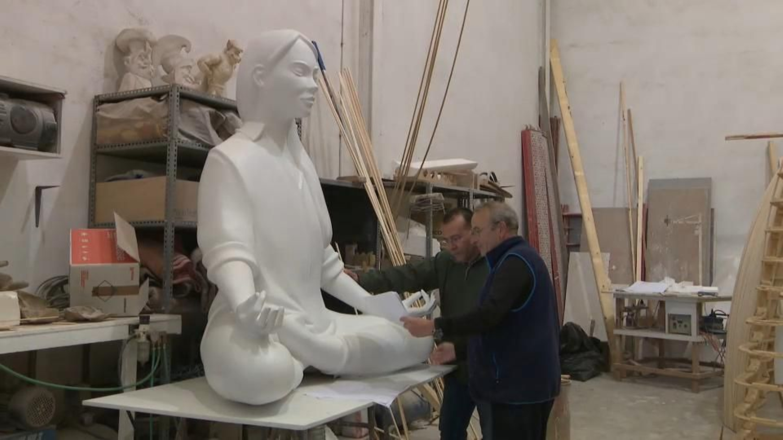 Maqueta de la falla de La Meditadora, a finals de 2019