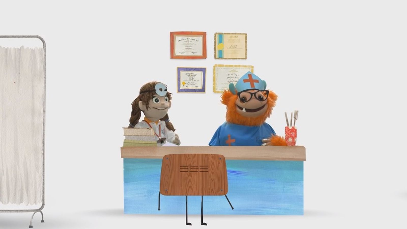 Visitem l’hospital de joguets amb Júlia i Gilbert