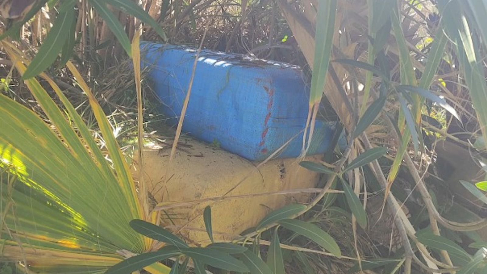 Fardells de droga trobats a Tavernes de la Valldigna