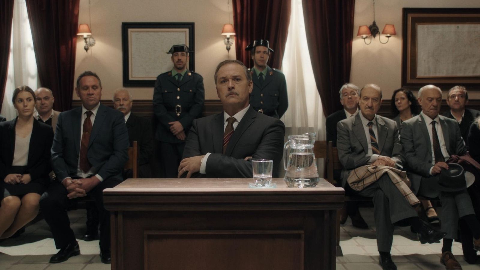 Escenes del judici en el capítol 214: "El poble contra Boira" Escenes del judici en el capítol 214: "El poble contra Boira"