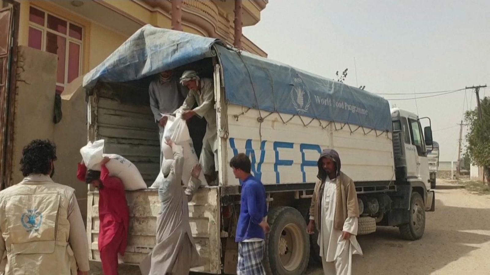 Camió amb ajuda per a l'Afganistan