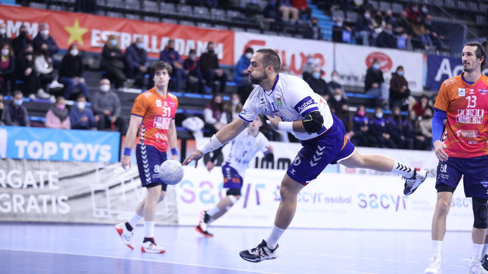 Un jugador del Granollers, en una acció del partit