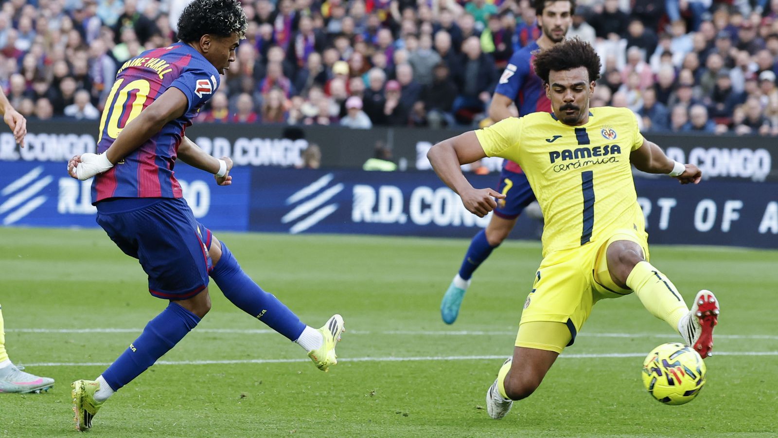 Lamine Yamal marca el seu tercer gol contra el Villareal