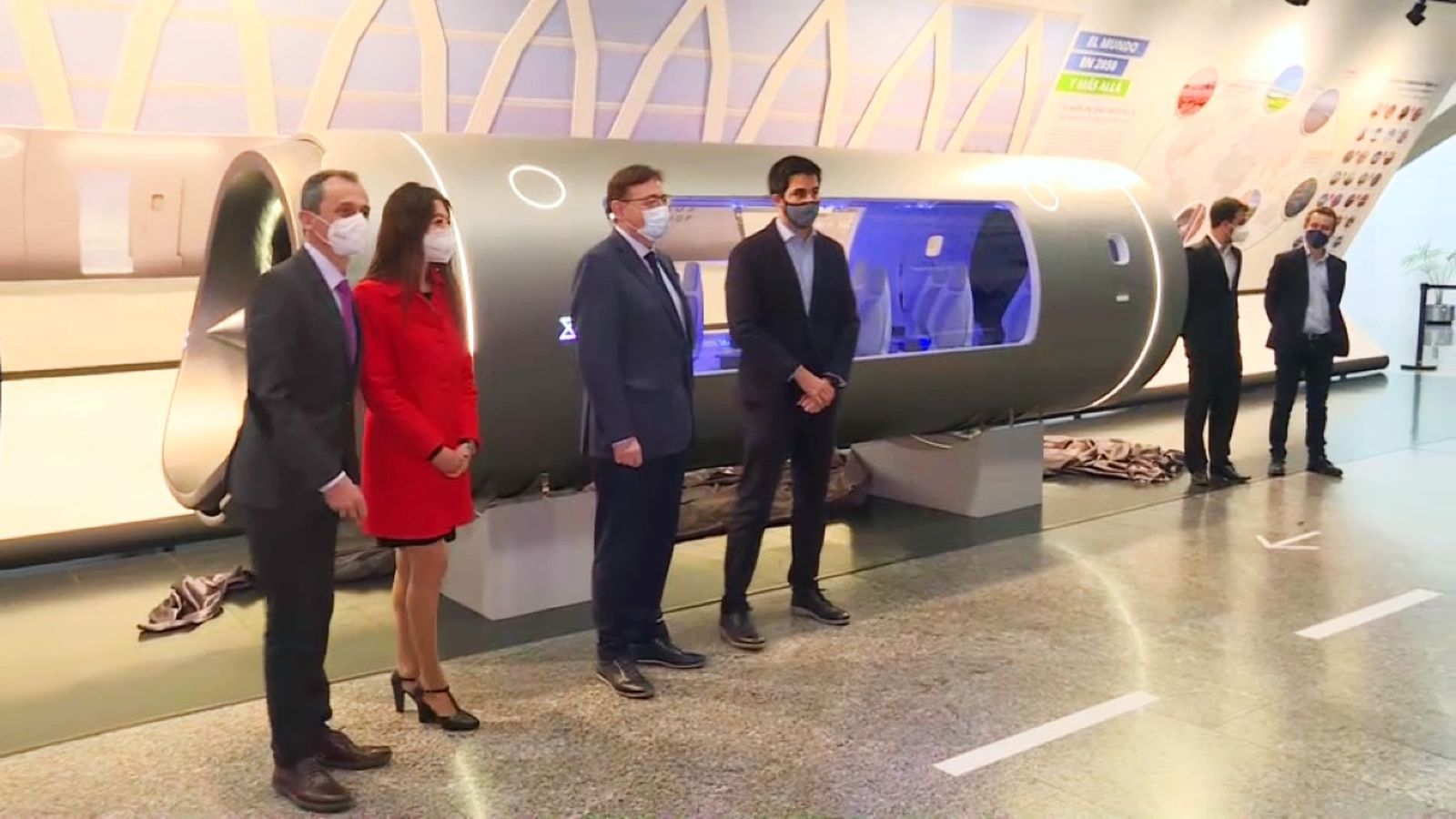 En imatge, la presentació del prototip d'Hyperloop a la Ciutat de les Arts i les Ciències