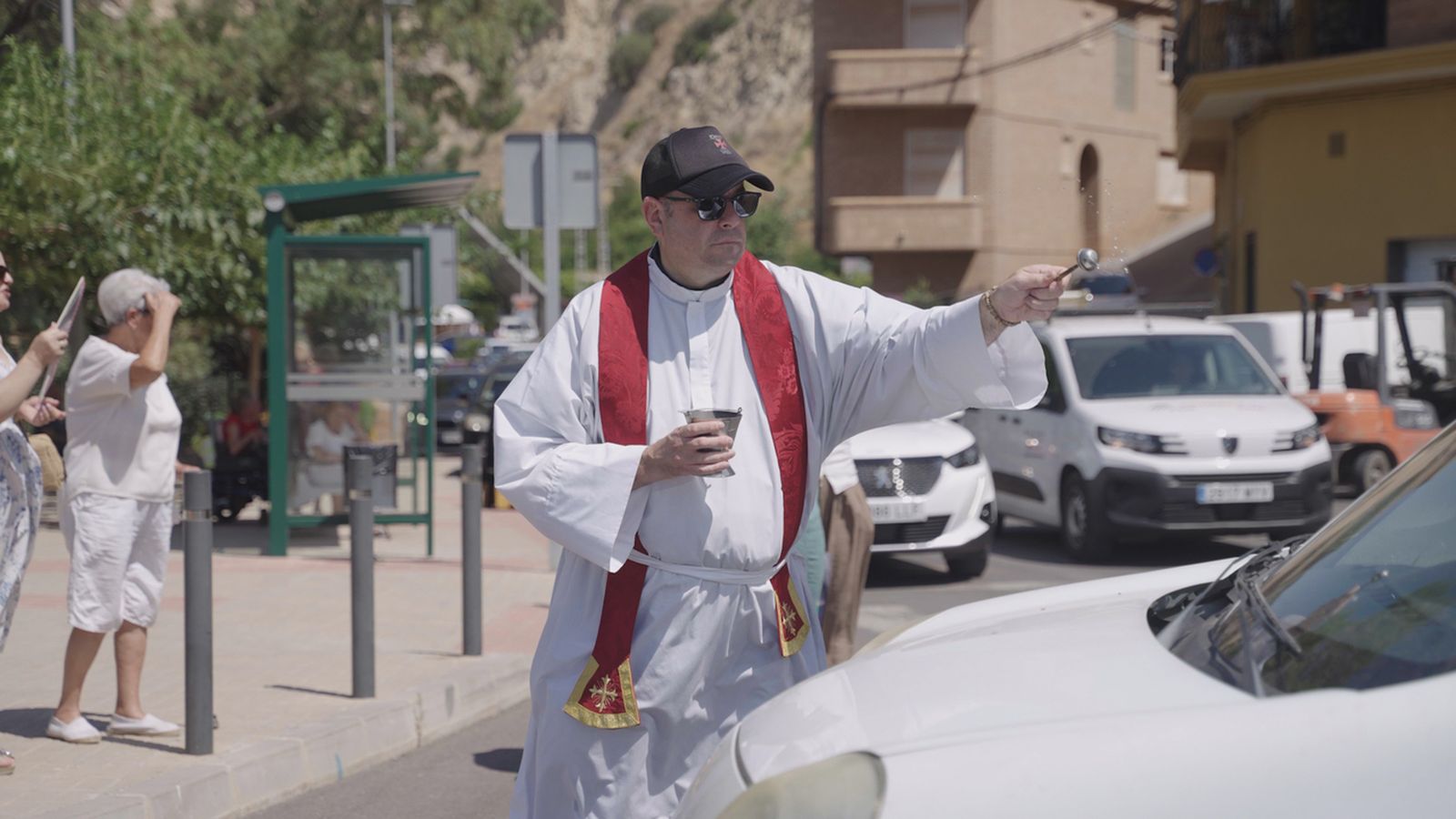 A Ribesalbes es beneïxen els vehicles en les festes en honor a Sant Cristòfol