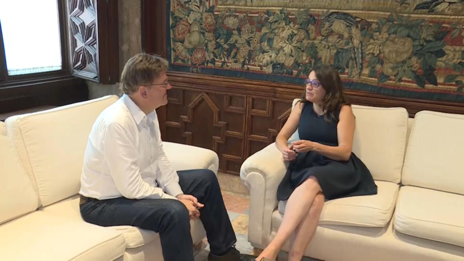Puig i Oltra durant la reunió al Palau de la Generalitat Puig i Oltra durant la reunió al Palau de la Generalitat