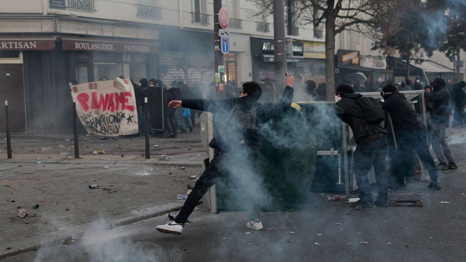 Disturbis al final de la manifestació d'este dissabte a París
