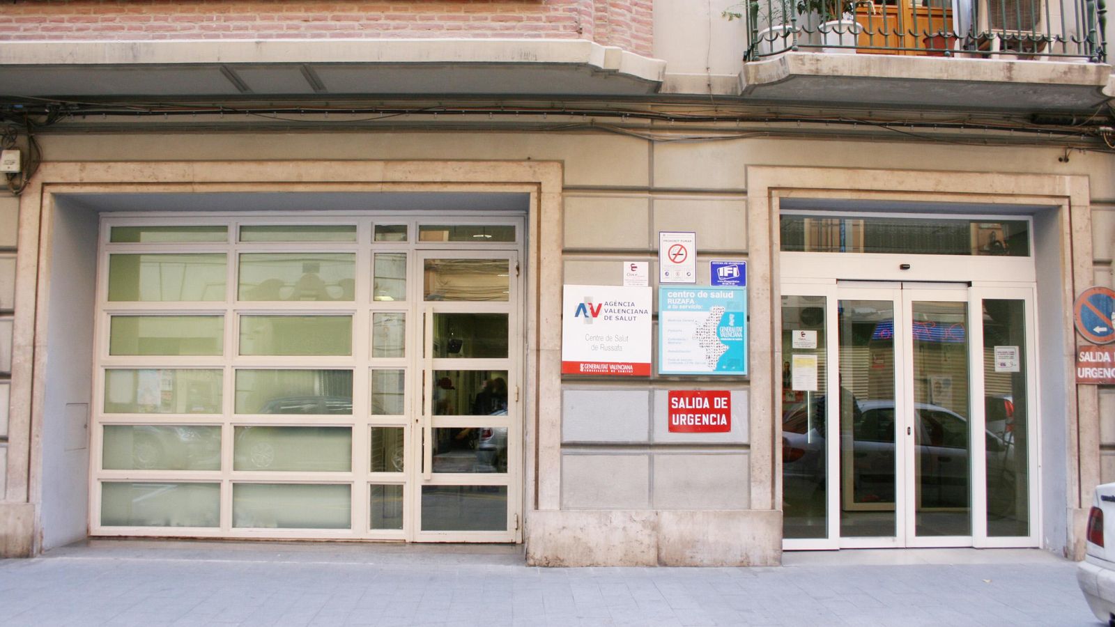 Entrada del centre de salut de Russafa, a València (arxiu)