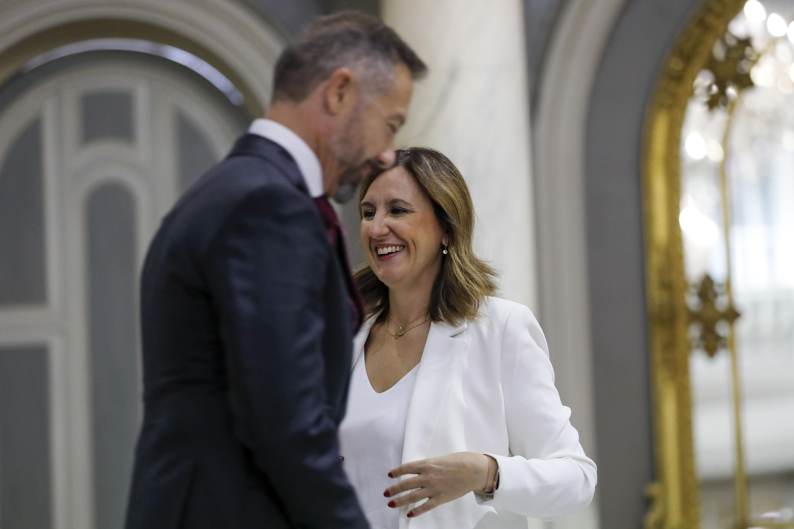 L'alcaldessa de València, María José Català (PP), i el poortaveu del Vox, Juanma Badenas, aquest divendres